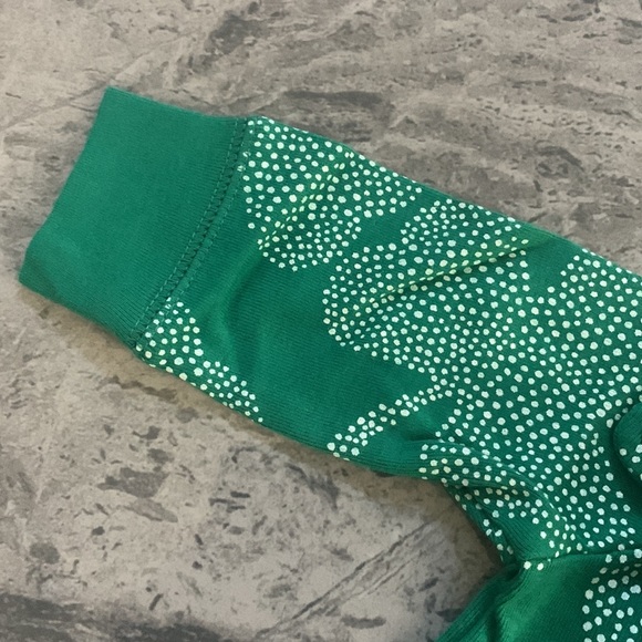 Carter's - Shamrock Print Footed Pajamas Onesie - 2 Way Zipper - 3 Months - NWT - Picture 12 of 16